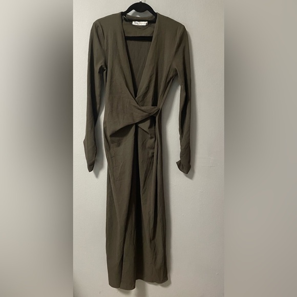 NWT Zara wool blend gathered dress with long sleeves. Dark olive/brown. Small - Picture 6 of 14